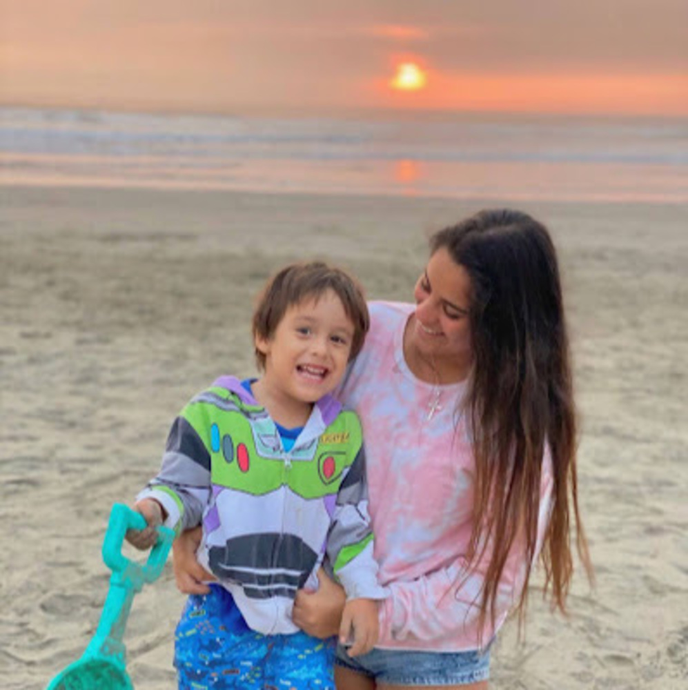 Meet your Posher, Estefania